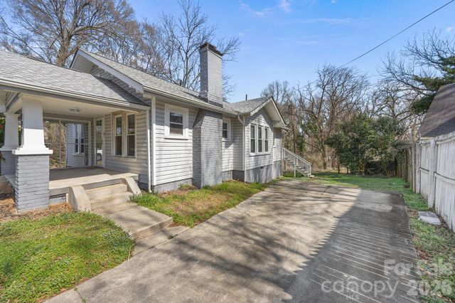 127 S Patterson Street, Statesville, NC 28677