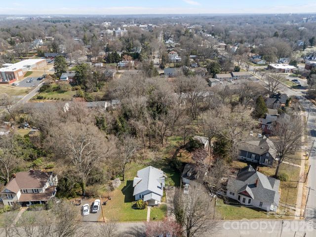 127 S Patterson Street, Statesville, NC 28677