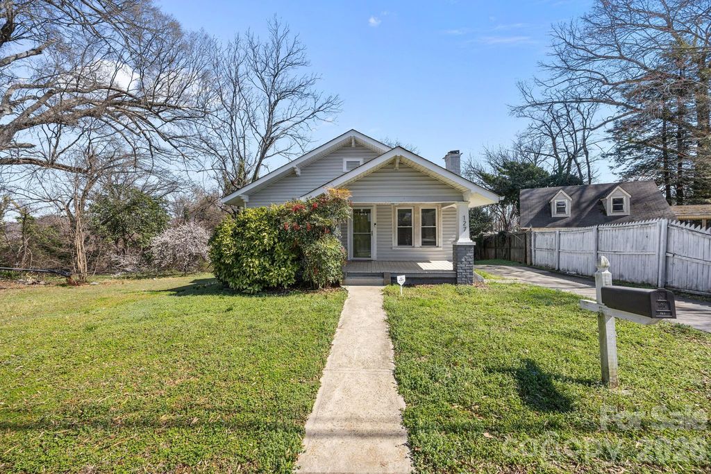 127 S Patterson Street, Statesville, NC 28677