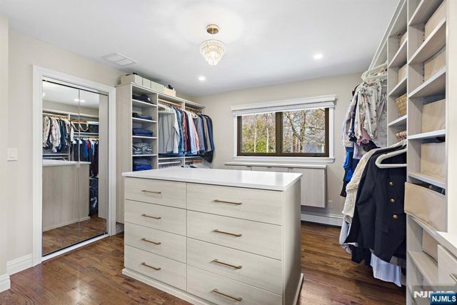 17 Cherry Place, Hillsdale, NJ 07642