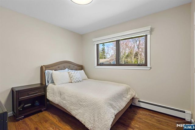 17 Cherry Place, Hillsdale, NJ 07642