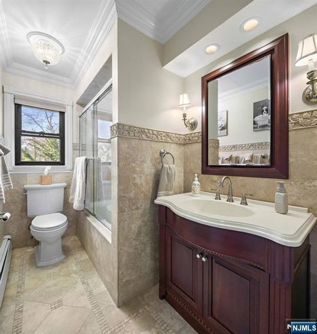 17 Cherry Place, Hillsdale, NJ 07642