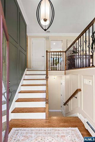 17 Cherry Place, Hillsdale, NJ 07642