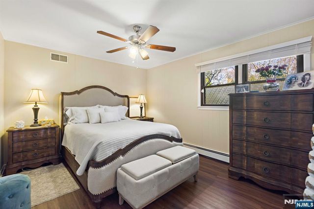 17 Cherry Place, Hillsdale, NJ 07642