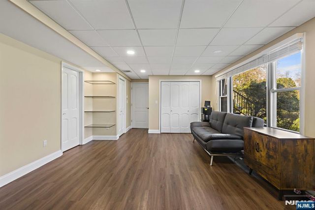 17 Cherry Place, Hillsdale, NJ 07642