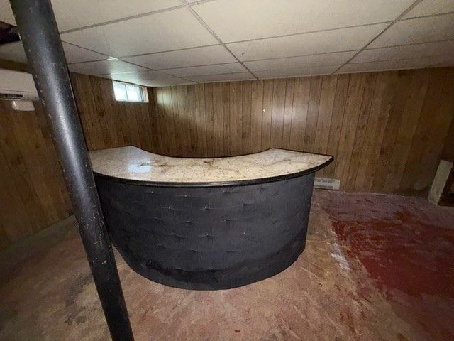 6 Holly St, Oxford, MA 01540