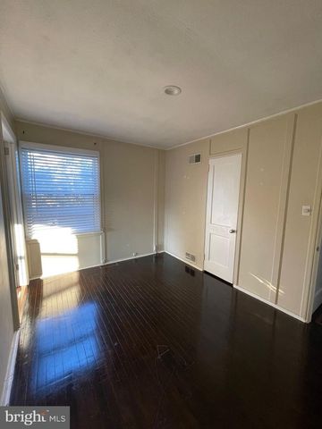 895 LOWER FERRY RD, Ewing, NJ 08628