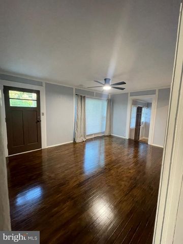 895 LOWER FERRY RD, Ewing, NJ 08628