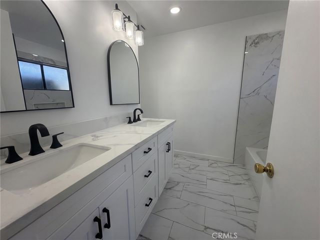 10305 Muroc, Bellflower, CA 90706