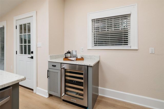 322 11TH AVENUE N, St Petersburg, FL 33701