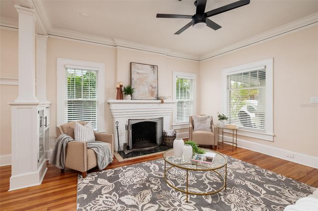 322 11TH AVENUE N, St Petersburg, FL 33701