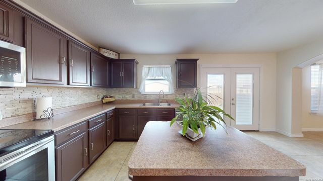 147 WOODSTONE LOOP, Cibolo, TX 78108