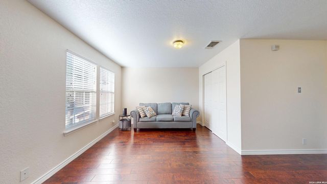 147 WOODSTONE LOOP, Cibolo, TX 78108
