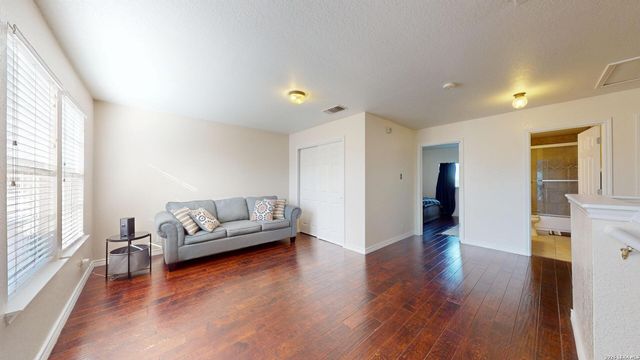 147 WOODSTONE LOOP, Cibolo, TX 78108