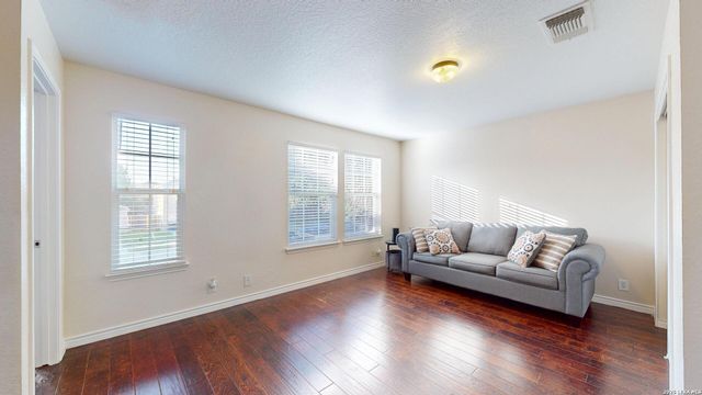 147 WOODSTONE LOOP, Cibolo, TX 78108