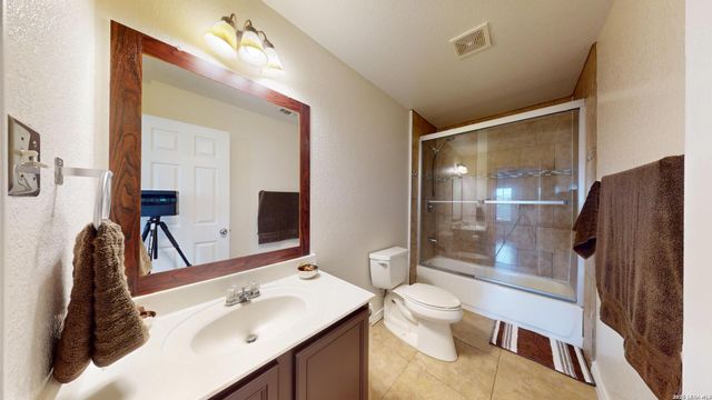 147 WOODSTONE LOOP, Cibolo, TX 78108