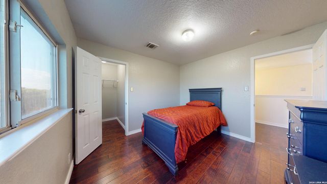 147 WOODSTONE LOOP, Cibolo, TX 78108