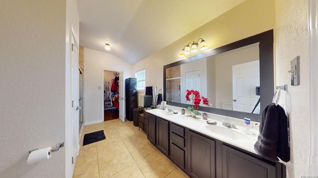 147 WOODSTONE LOOP, Cibolo, TX 78108