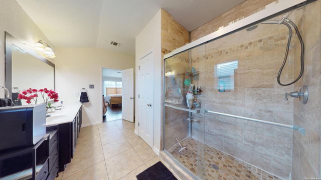 147 WOODSTONE LOOP, Cibolo, TX 78108