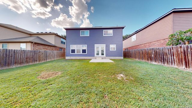 147 WOODSTONE LOOP, Cibolo, TX 78108