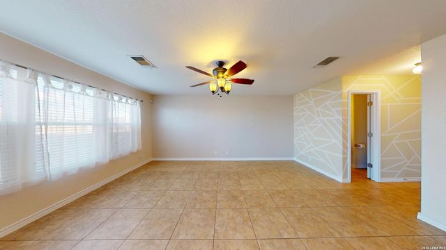 147 WOODSTONE LOOP, Cibolo, TX 78108
