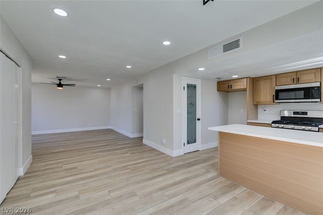 5682 Coaldale Place, Las Vegas, NV 89110