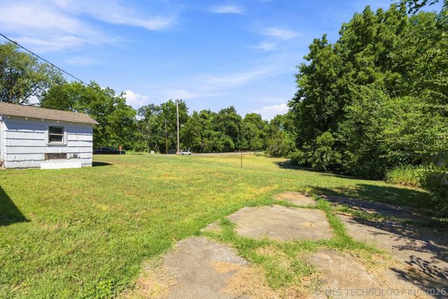 329 W Oak Street, Coweta, OK 74429