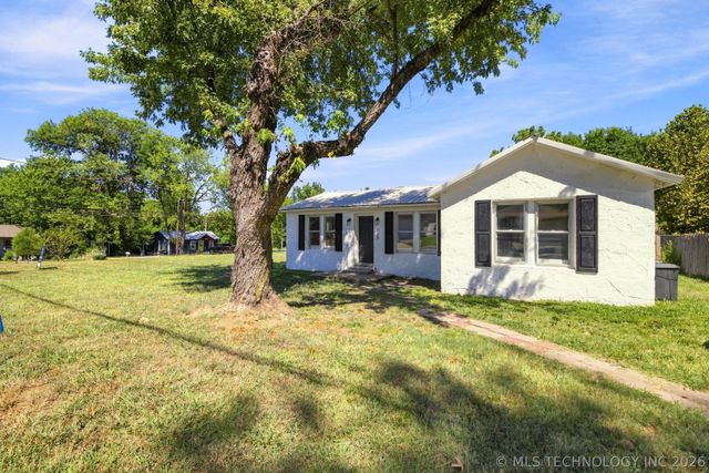 329 W Oak Street, Coweta, OK 74429