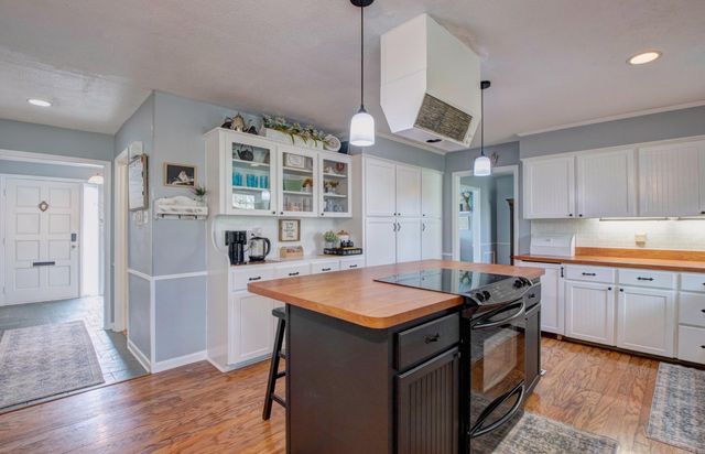 2903 Millbrook Road, Little Rock, AR 72227