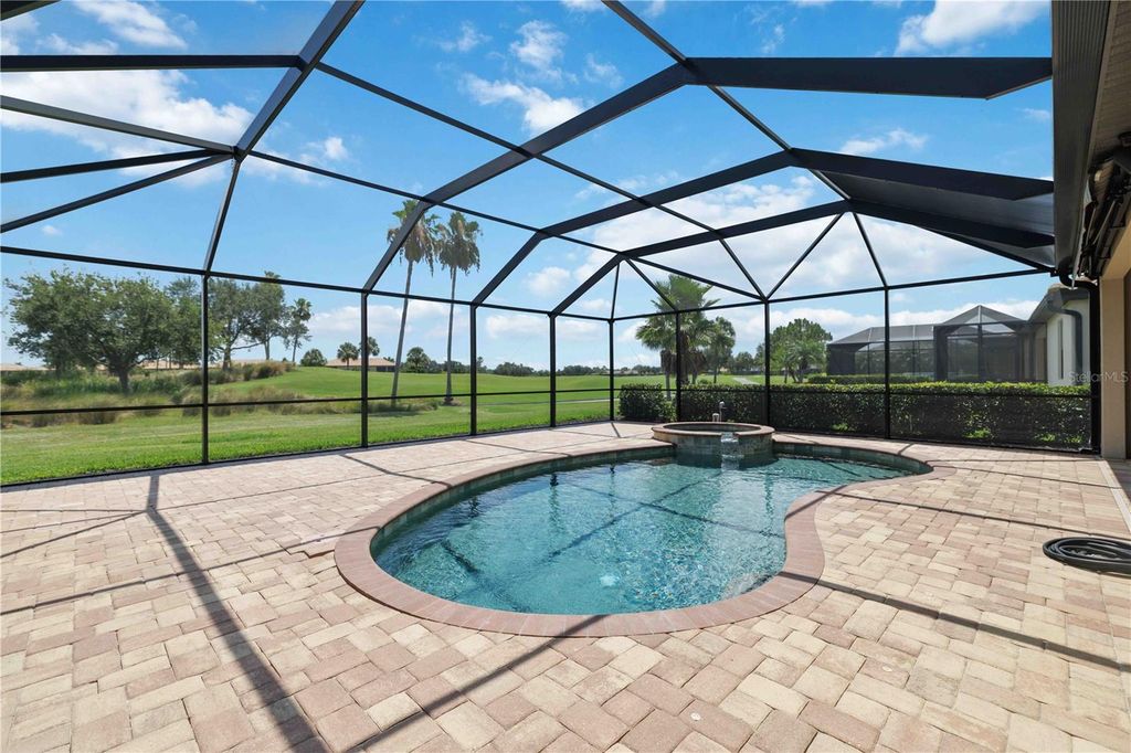 Image 3 of property listing at 6907 QUIET CREEK DRIVE, Bradenton, FL 34212