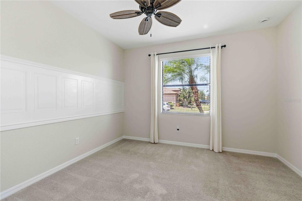 Image 32 of property listing at 6907 QUIET CREEK DRIVE, Bradenton, FL 34212