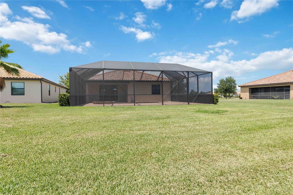 Image 40 of property listing at 6907 QUIET CREEK DRIVE, Bradenton, FL 34212