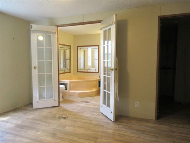 6749 Oak Lake Dr, Sulphur, LA 70665