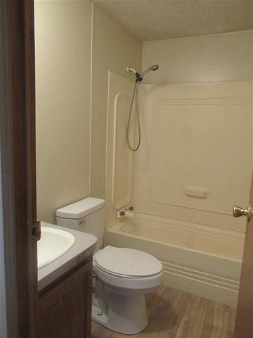 6749 Oak Lake Dr, Sulphur, LA 70665