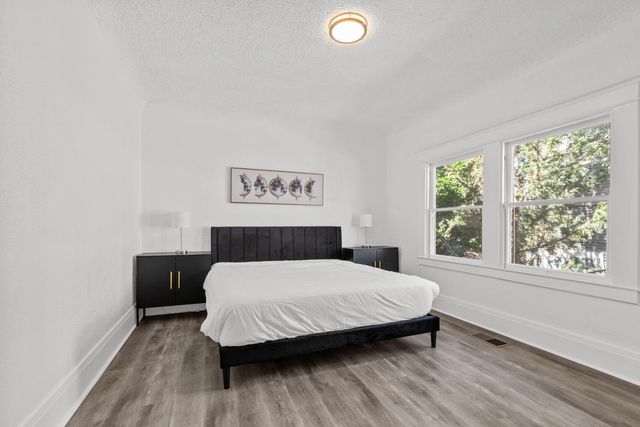 2616 Q St, Sacramento, CA 95816