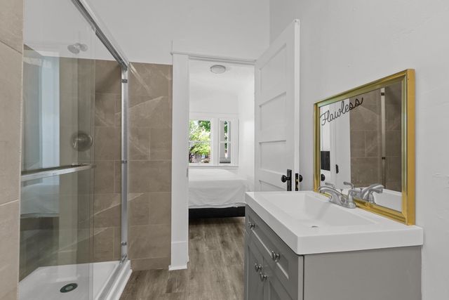 2616 Q St, Sacramento, CA 95816