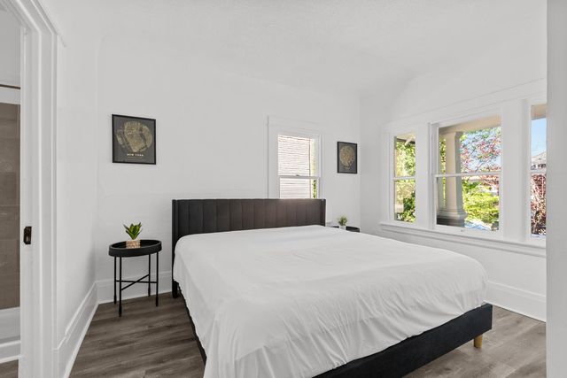 2616 Q St, Sacramento, CA 95816