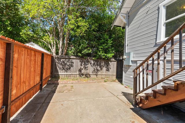 2616 Q St, Sacramento, CA 95816