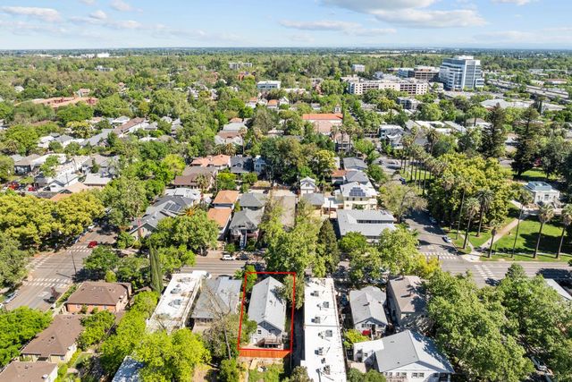 2616 Q St, Sacramento, CA 95816