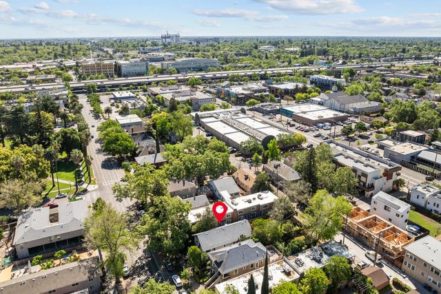 2616 Q St, Sacramento, CA 95816