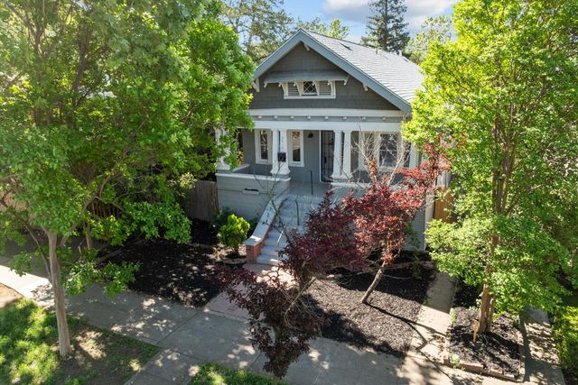 2616 Q St, Sacramento, CA 95816