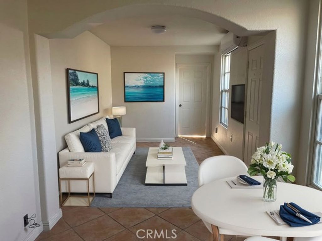 7757 Boxwood Avenue, Fontana, CA 92336