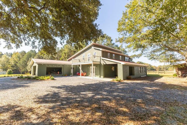 18 Gordon Dr., Petal, MS 39465