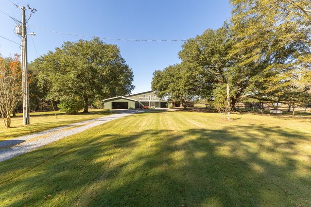 18 Gordon Dr., Petal, MS 39465