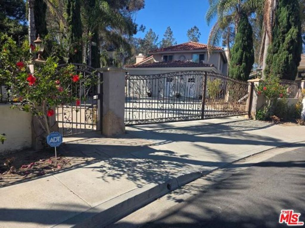 4608 Whispring Wood Court 1, San Diego, CA 92130