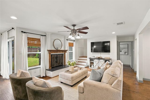 9506 Moorberry Lane, Houston, TX 77080