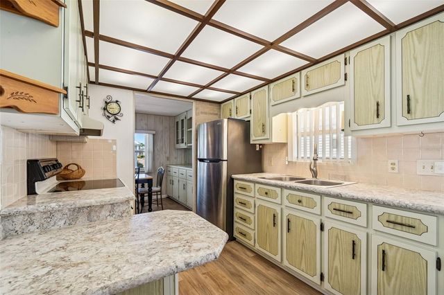 61 TANGLEWOOD DRIVE, Palm Harbor, FL 34684