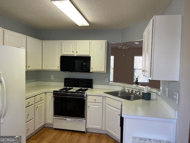 1752 Woodvine Court NW, Kennesaw, GA 30144