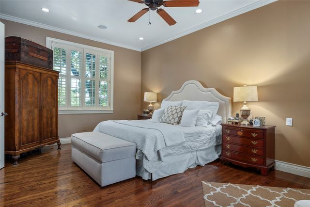 2321 Medford Court E, Fort Worth, TX 76109