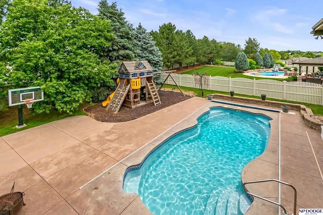 7408 S 103rd Avenue, La Vista, NE 68128
